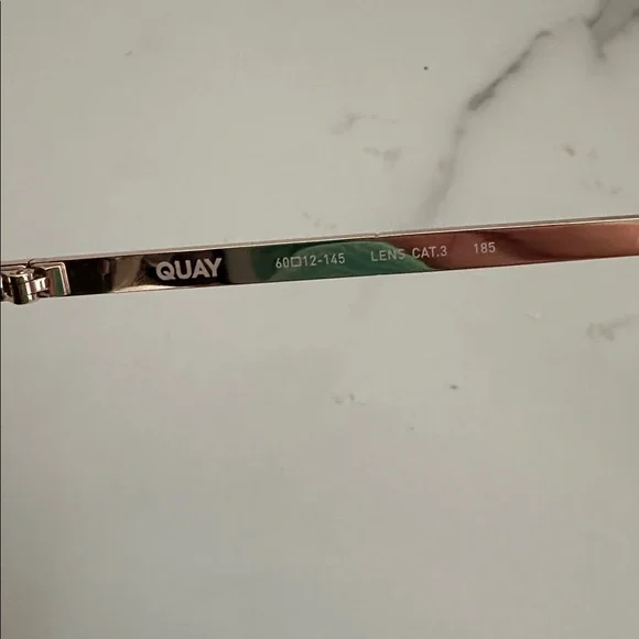 Quay High Profile Sunglasses - Picture 5 of 7